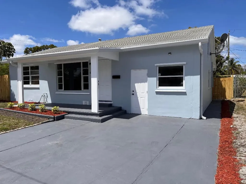 821 S F Street Lake Worth Beach FL 33460