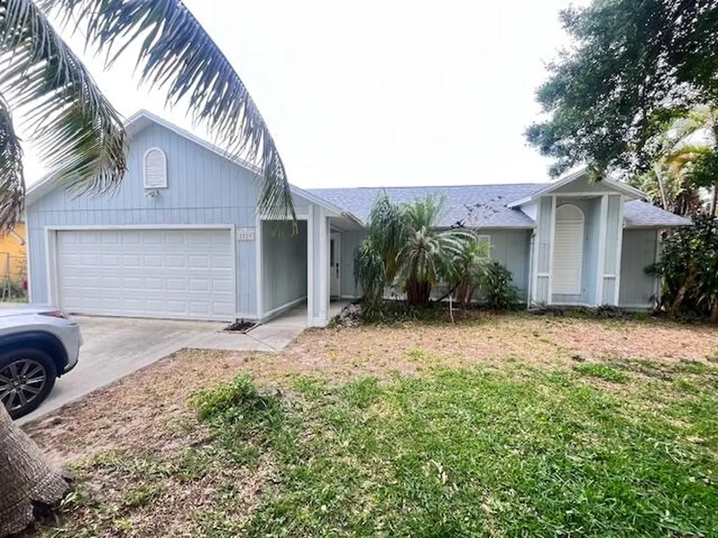 2020 SW Kimberly Avenue Port St Lucie FL 34953