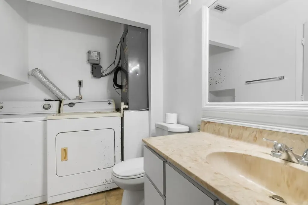 7 Crossing Circle Boynton Beach FL 33435