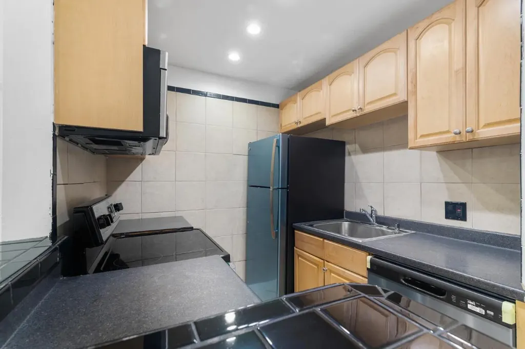 7 Crossing Circle Boynton Beach FL 33435