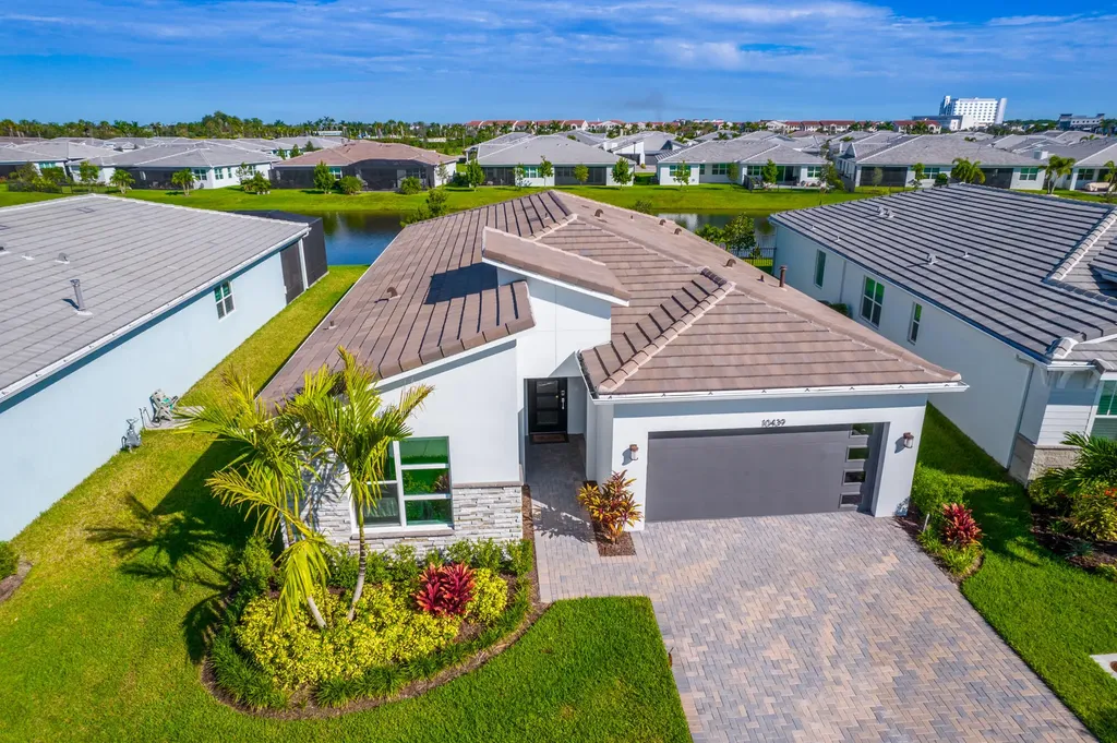 10439 SW Aquila Way Port St Lucie FL 34987