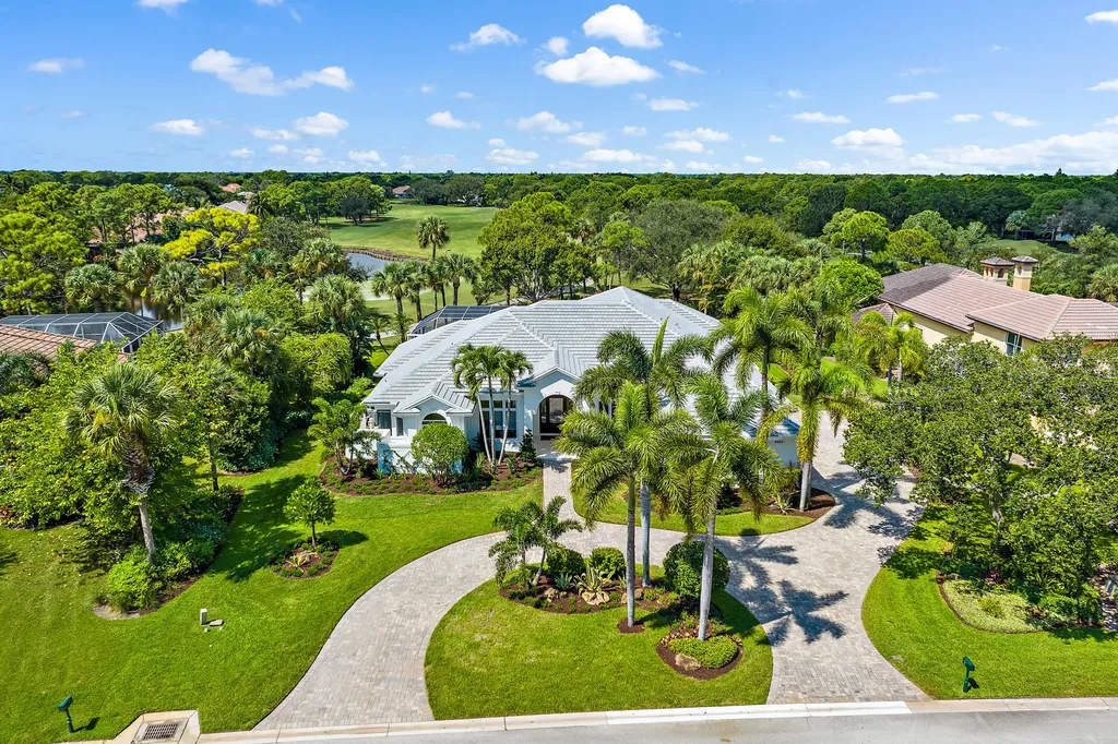 4665 SE Waterford Drive Stuart FL 34997