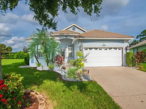 882 NW Sarria Court Port St Lucie FL 34986