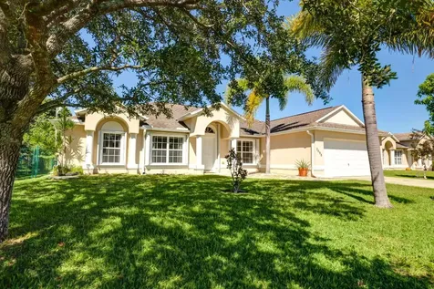 2098 SW Pruitt Street Port St Lucie FL 34953