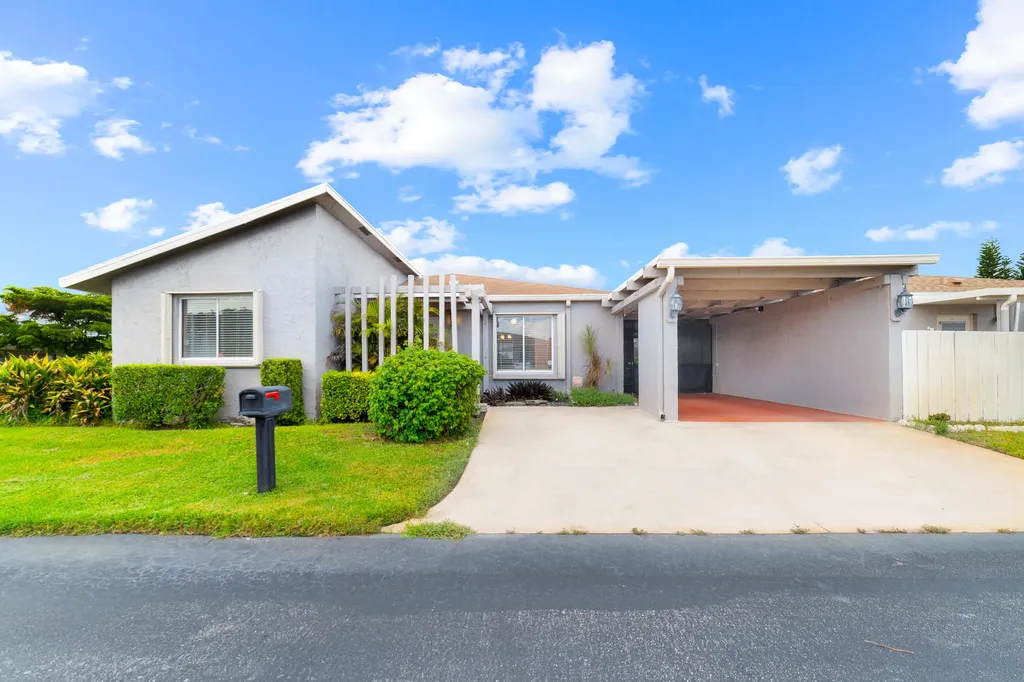 14824 Wildflower Lane Delray Beach FL 33446