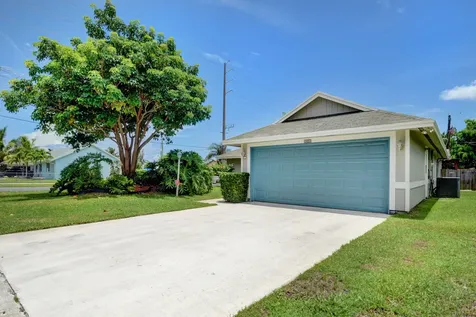 800 SW 1st Court Boynton Beach FL 33426