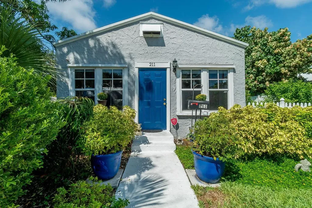 211 S K Street Lake Worth Beach FL 33460