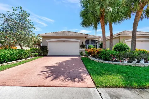 10561 Royal Caribbean Circle Boynton Beach FL 33437