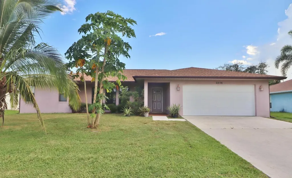 2234 SE Marsh Avenue Port St Lucie FL 34952
