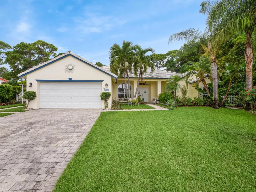 8289 SE Ketch Court Hobe Sound FL 33455