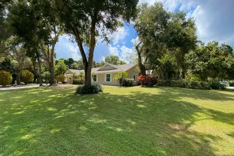 1297 40th Court SW Vero Beach FL 32968