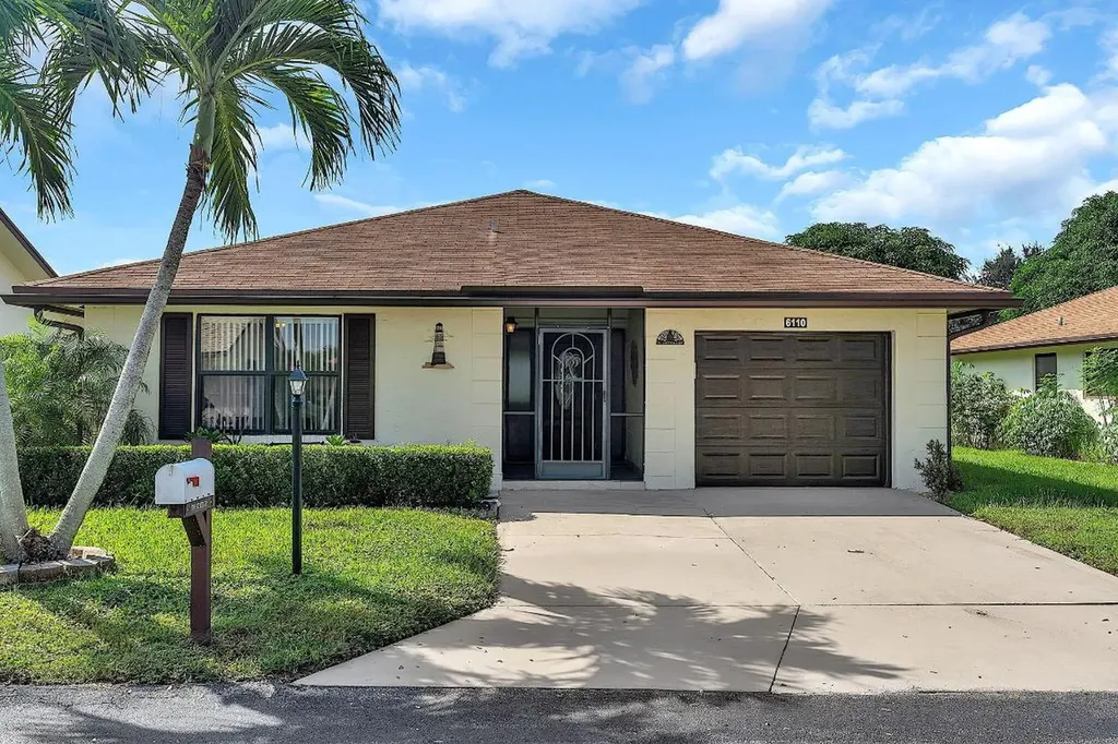 6110 Lakemont Circle Greenacres FL 33463