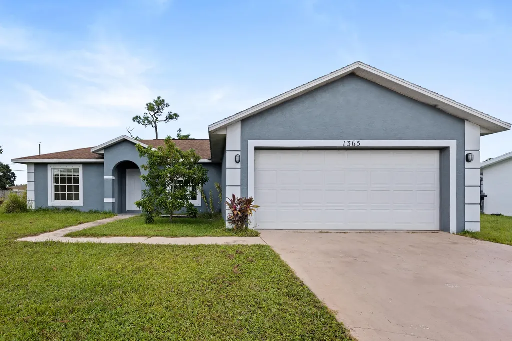 1365 SE Odonnell Lane Port St Lucie FL 34983