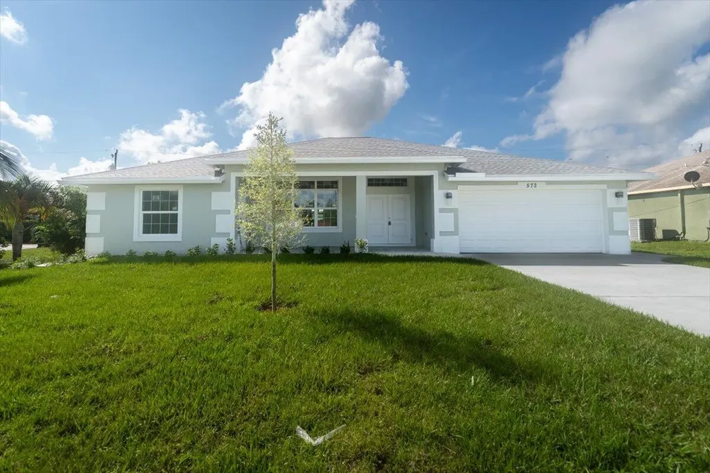 572 SW Halden Avenue Port St Lucie FL 34953