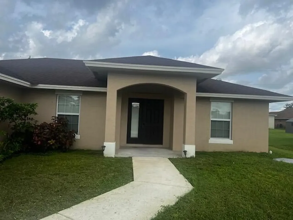 2110 SW Quarry Street Port St Lucie FL 34953