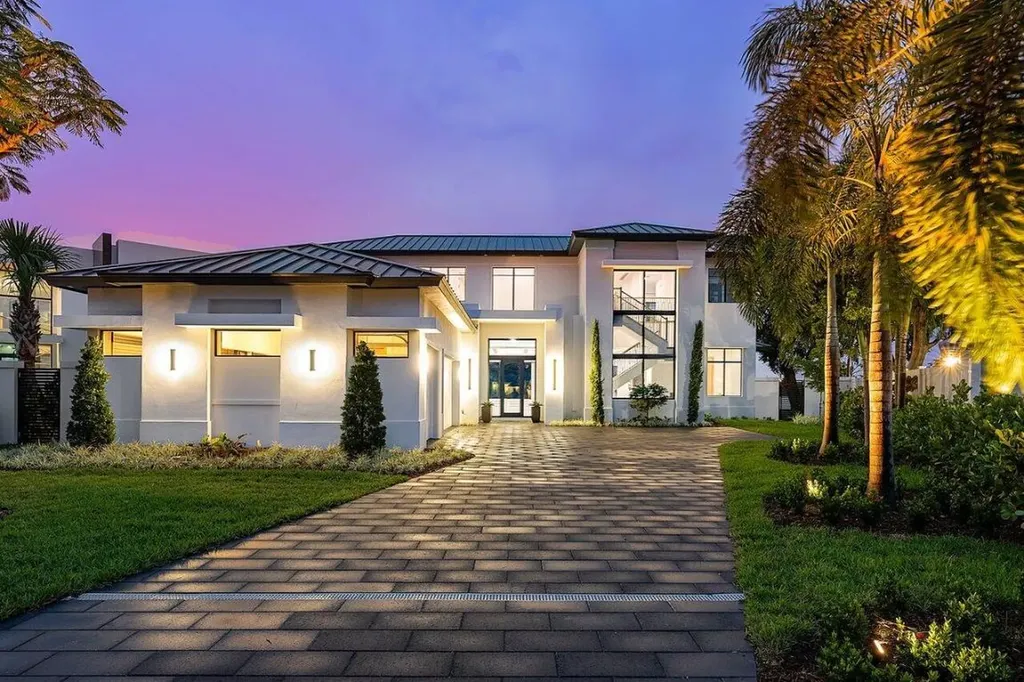1524 Lake Drive Delray Beach FL 33444