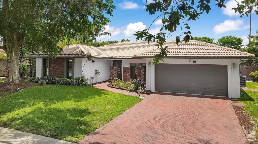 1330 NW 94th Terrace Plantation FL 33322