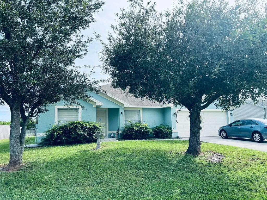 1673 SW Hampshire Lane Port St Lucie FL 34953