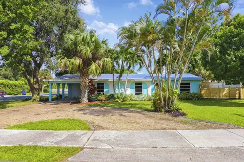 1301 SE Pathfinder Avenue Stuart FL 34994