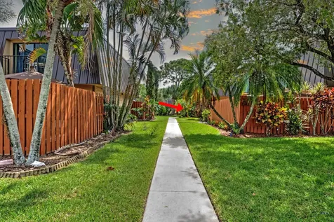 5658 SE Windsong Lane Stuart FL 34997