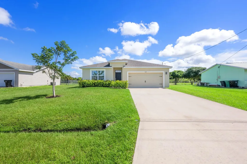 1689 SW Hampshire Lane Port St Lucie FL 34953