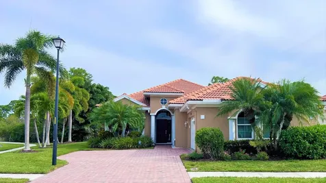 1572 NW Old Oak Terrace Jensen Beach FL 34957