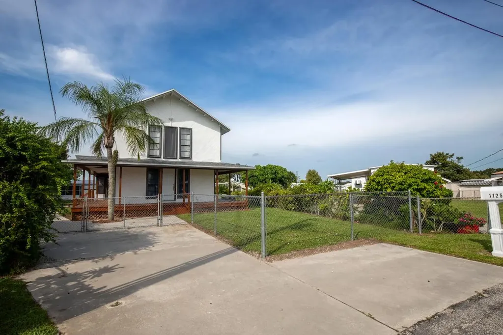 1125 23rd Street Okeechobee FL 34974