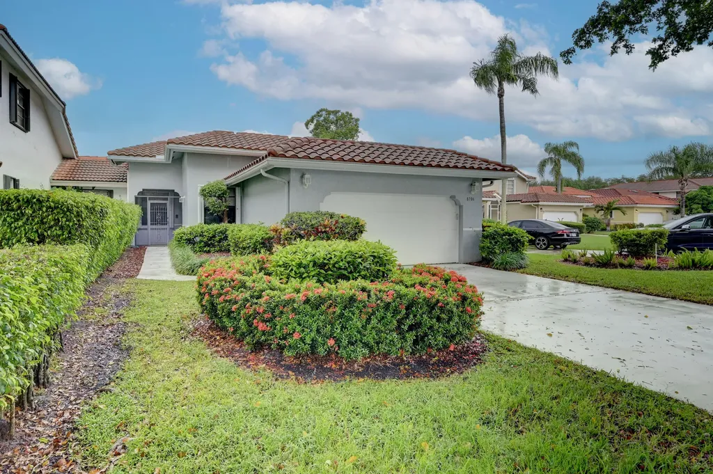 8706 Via Reale Boca Raton FL 33496