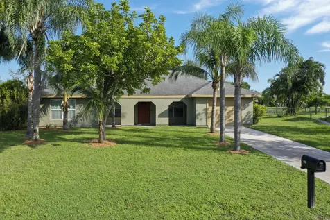 737 SW Belmont Circle Port St Lucie FL 34953