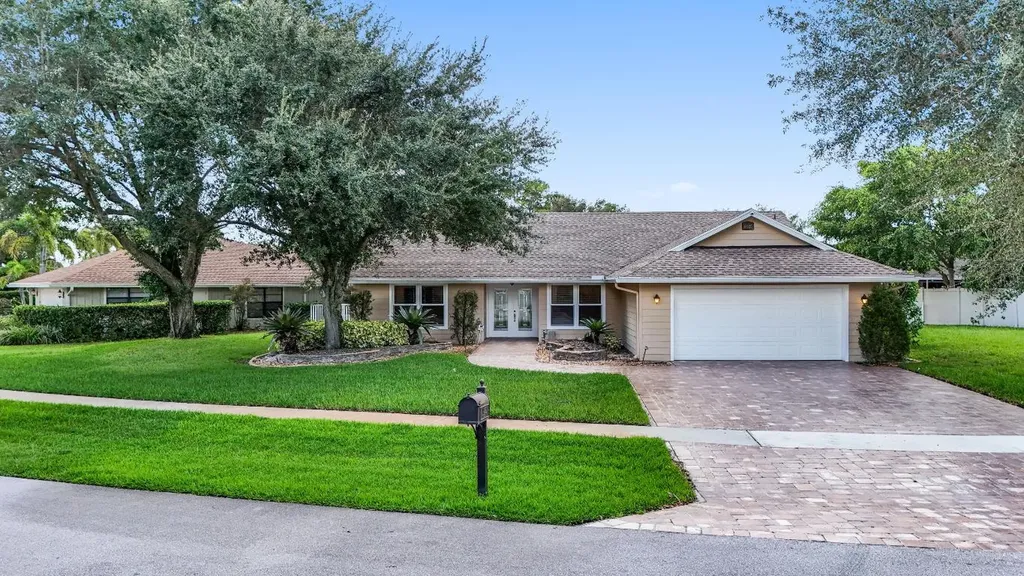 14120 Tecoma Drive Wellington FL 33414