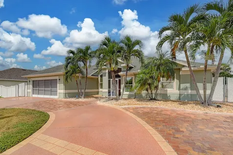 593 SW Lakehurst Drive Port St Lucie FL 34983