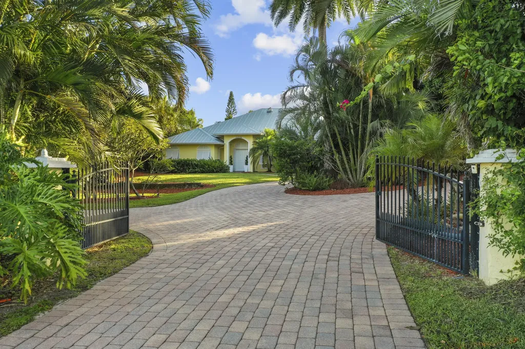 12920 SE Federal Highway Hobe Sound FL 33455
