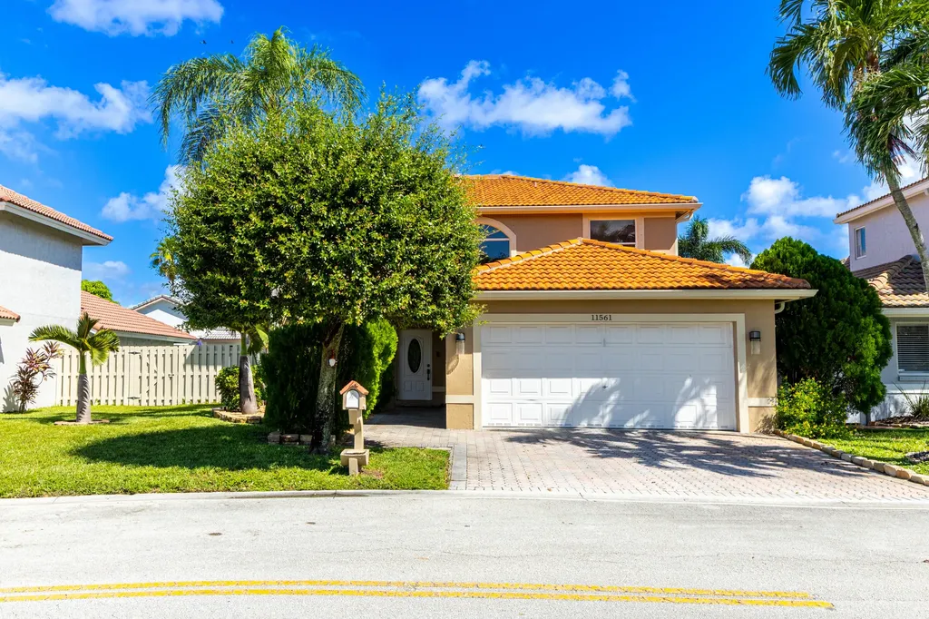 11561 SW 11th Street Pembroke Pines FL 33025
