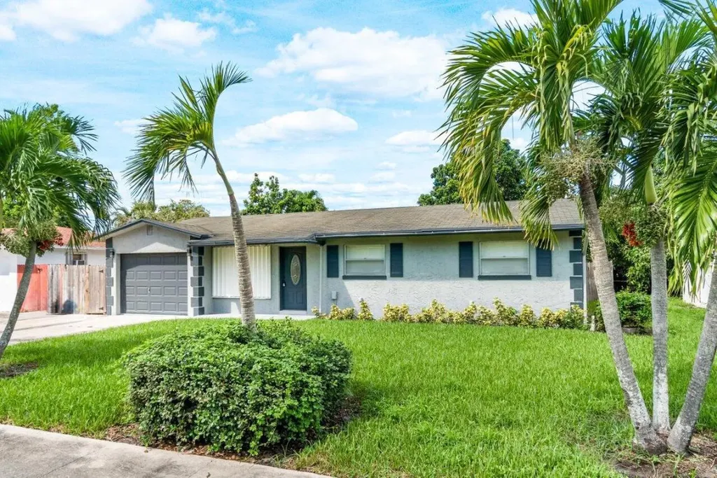 4399 Wilkinson Drive Lake Worth FL 33461