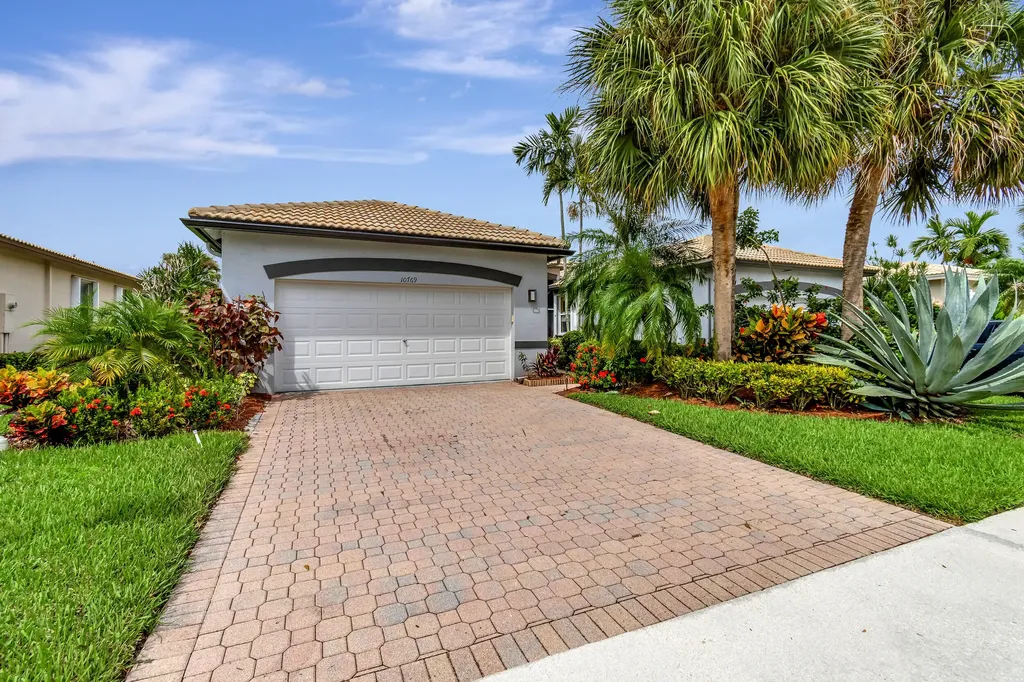 10769 Royal Caribbean Circle Boynton Beach FL 33437