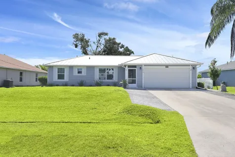 222 SW Starfish Avenue Port St Lucie FL 34984