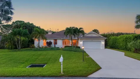 6316 SE Circle Street Hobe Sound FL 33455