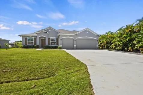 382 SW Buswell Avenue Port St Lucie FL 34983