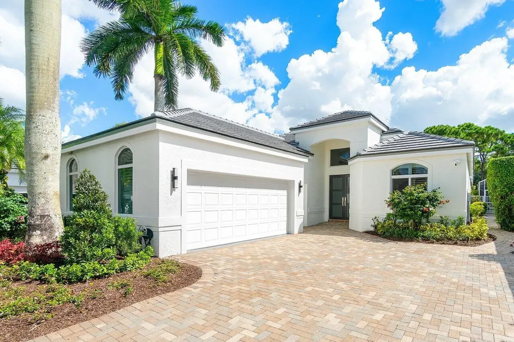 16124 Villa Vizcaya Place Delray Beach FL 33446