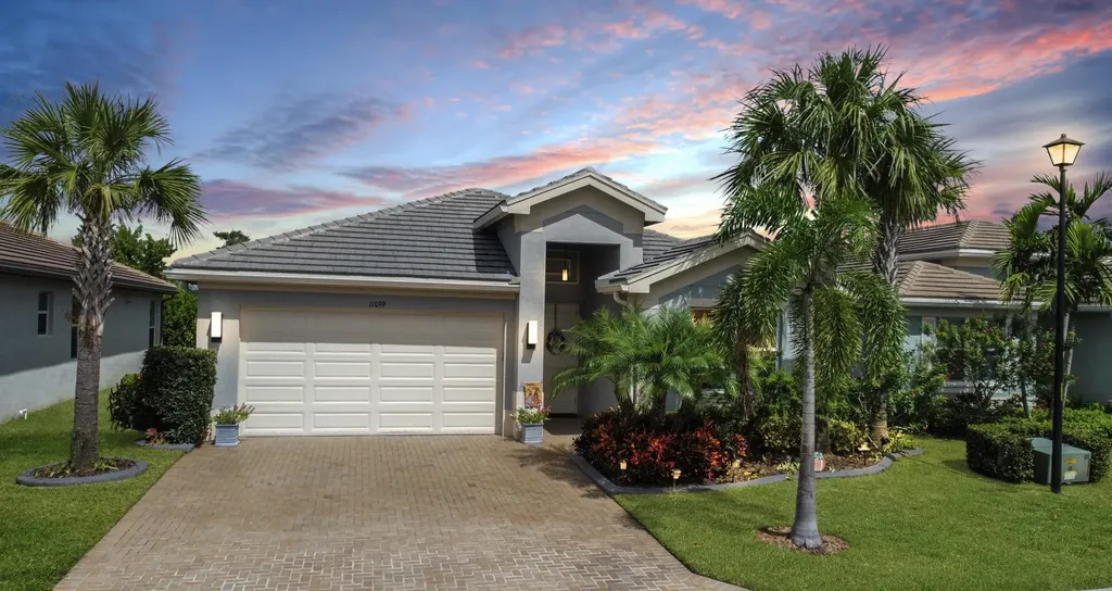 11099 SW Carriage Hill Lane Port St Lucie FL 34987
