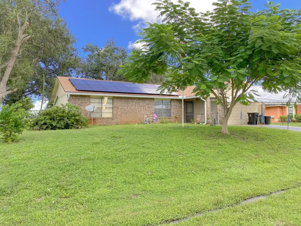 189 SW Covington Road Port St Lucie FL 34953