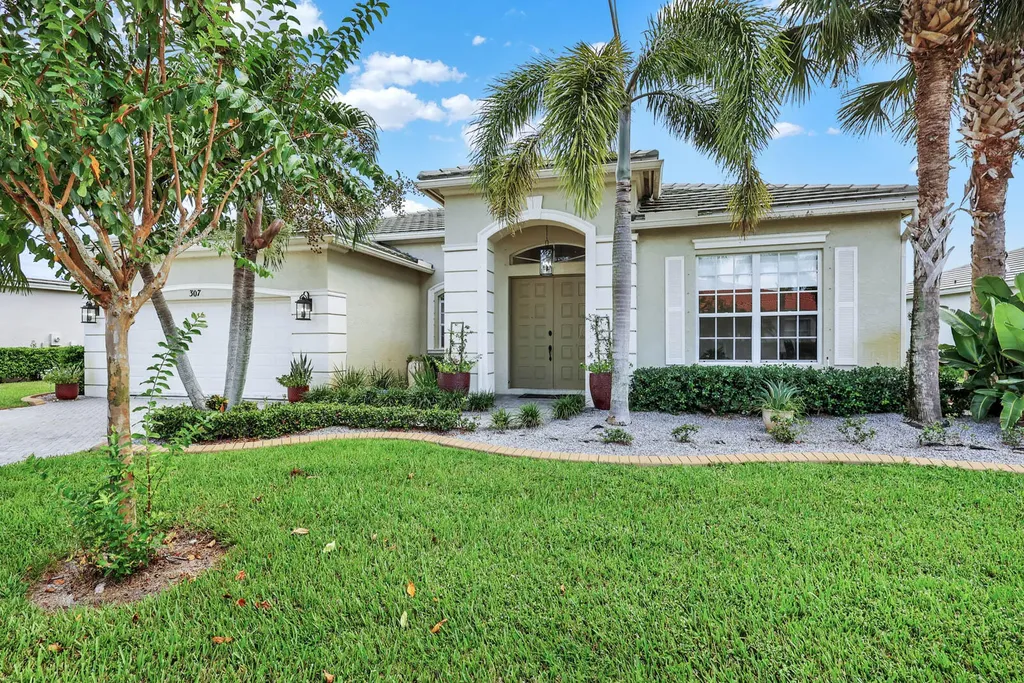 307 SW Lake Forest Way Port St Lucie FL 34986