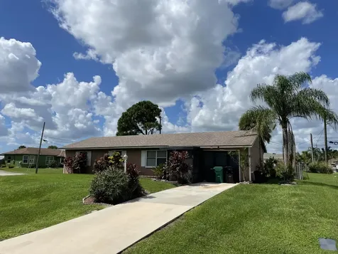 2574 SW Deckard Street Port St Lucie FL 34953