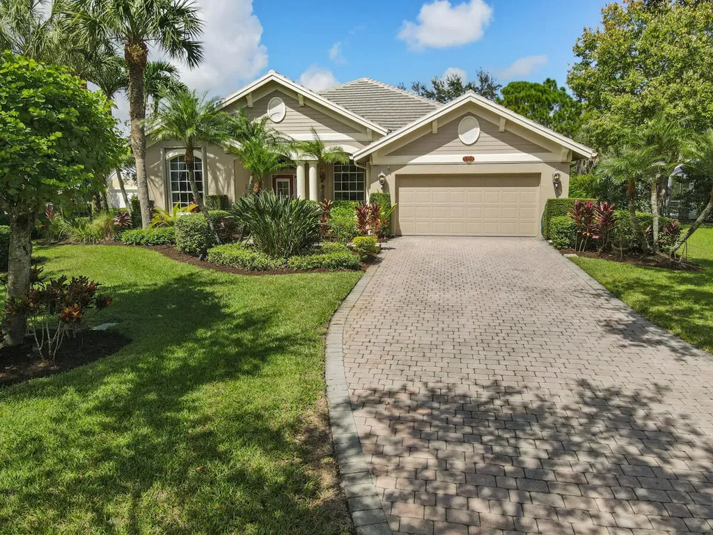 5303 SE Joshua Tree Terrace Hobe Sound FL 33455