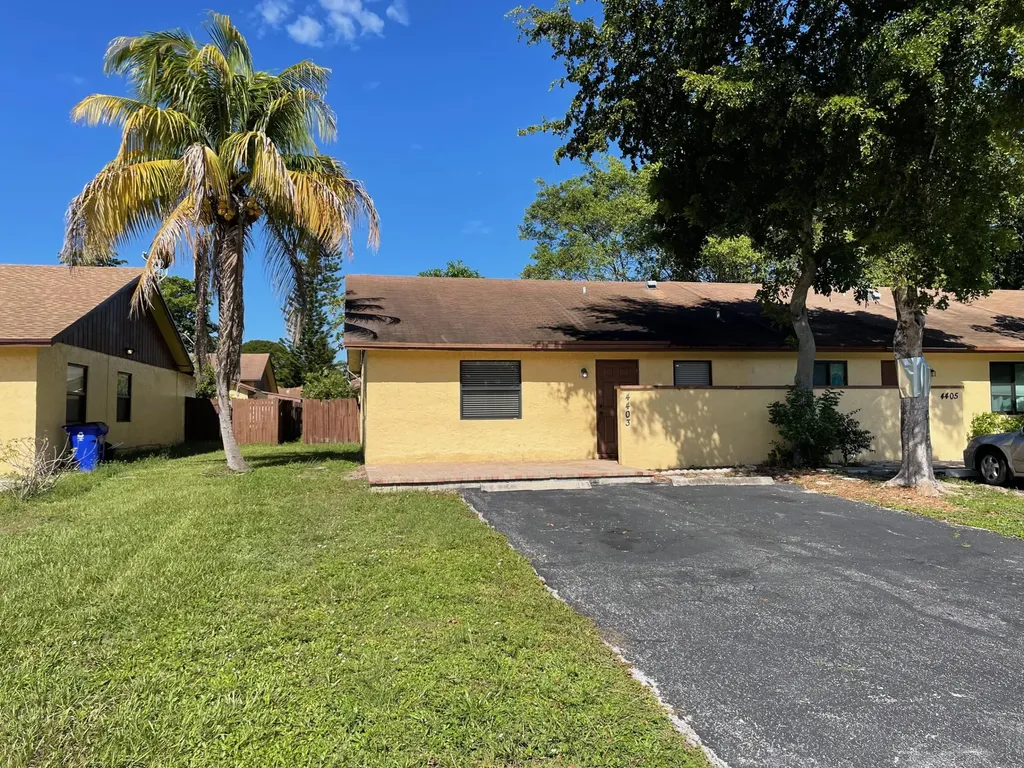 4403 NW 4th Avenue Deerfield Beach FL 33064