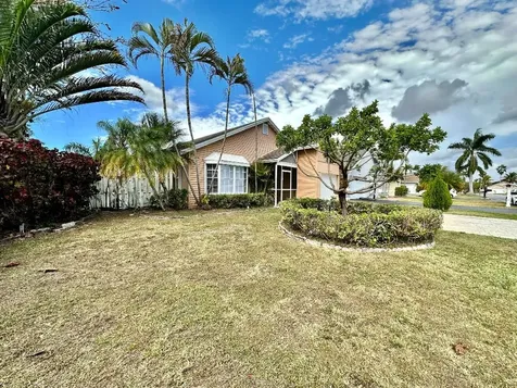 4423 NW 99th Avenue Sunrise FL 33351