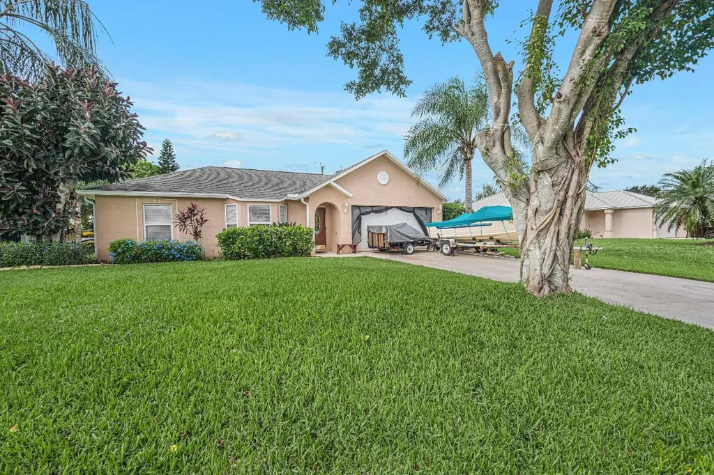 4274 SW Elba Street Port St Lucie FL 34953
