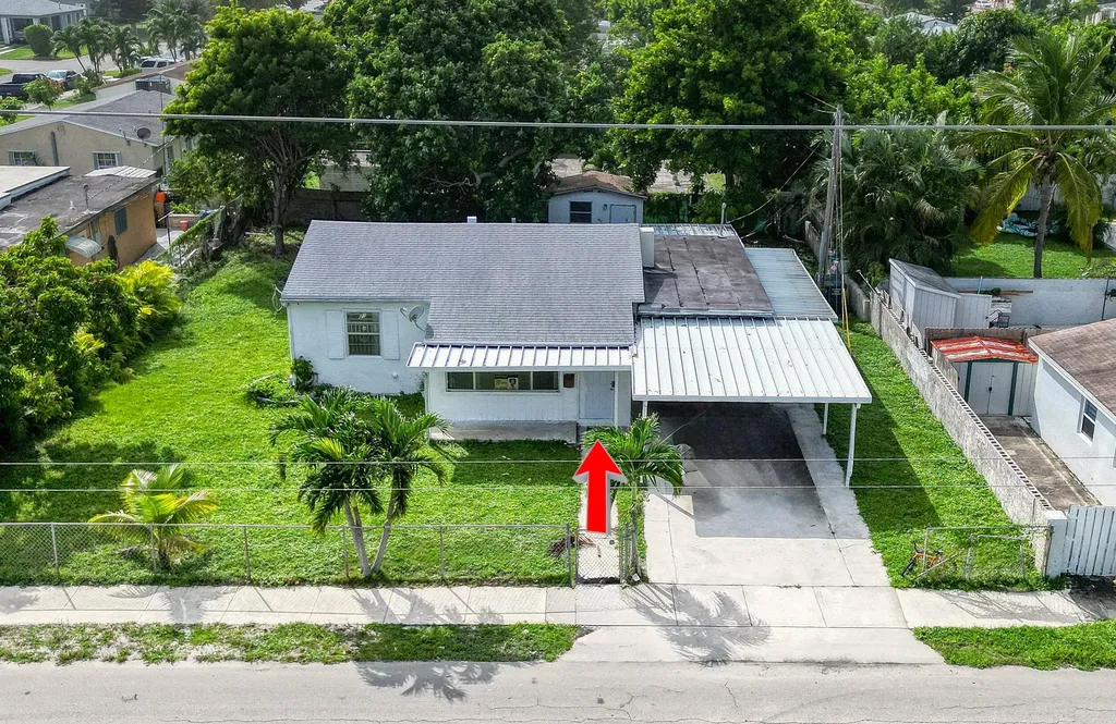 1220 S 24th Avenue Hollywood FL 33020