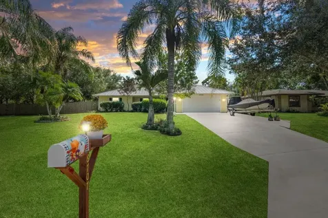 6707 Coquina Avenue Fort Pierce FL 34951