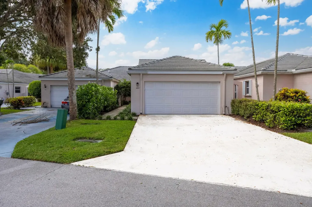 1053 Island Manor Drive Greenacres FL 33413